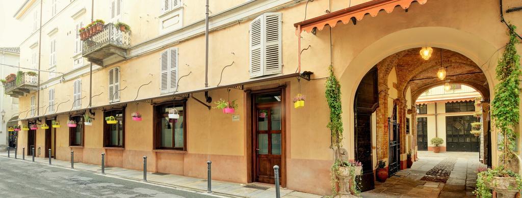 Palazzo Centro Alloggi Vacanza Nizza Monferrato Exterior photo